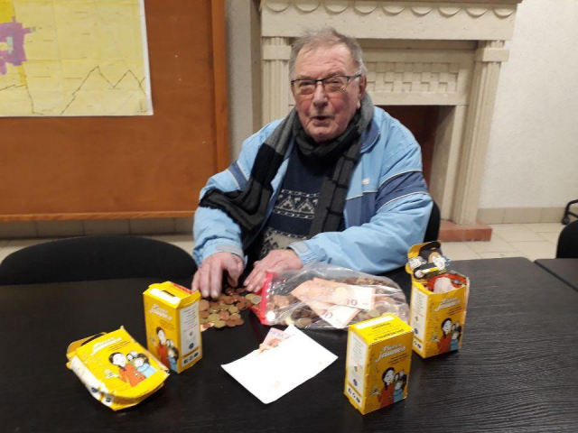 operation pieces jaunes regis et les enfants du village